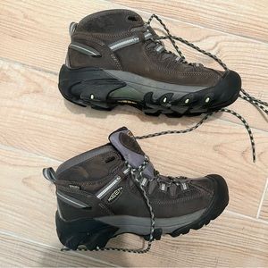 Keen Women’s Targhee 2 Mid Height Waterproof Hiking Boots